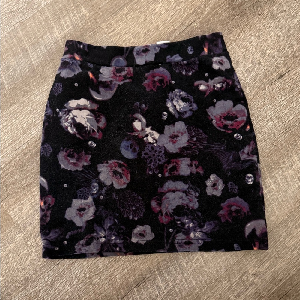 H&M Black Floral Mini Skirt